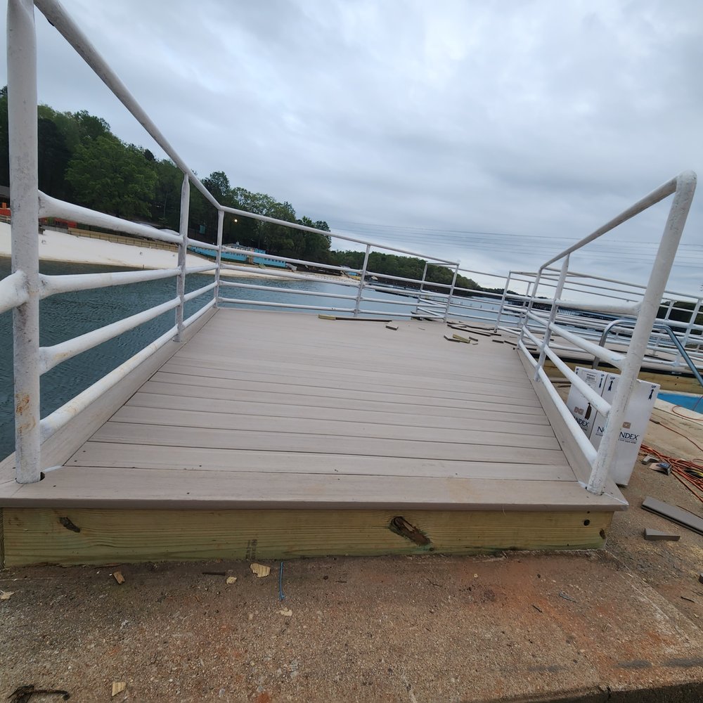 Slide of El Renovation