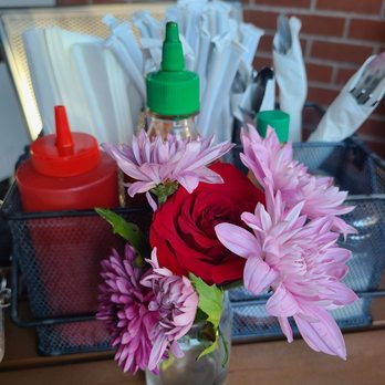 Commonwealth - Table decor - Beer Bar Near Me - Modesto, California Commonwealth - Table decor - Beer Bar Near Me - Modesto, California