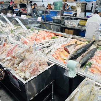 H Mart - Seafood Section - International Grocery Near Me - Dublin, California