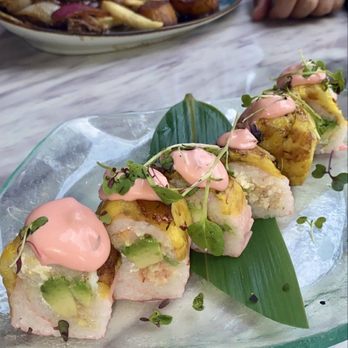 CVI.CHE 105 - Sushi roll - Seafood Near Me - Miami, Florida