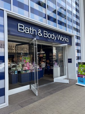 BATH & BODY WORKS Updated May