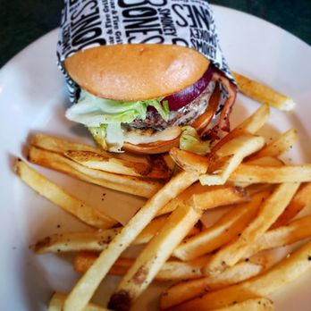Smokey Bones Cheektowaga - Barbeque Near Me - Cheektowaga, New York