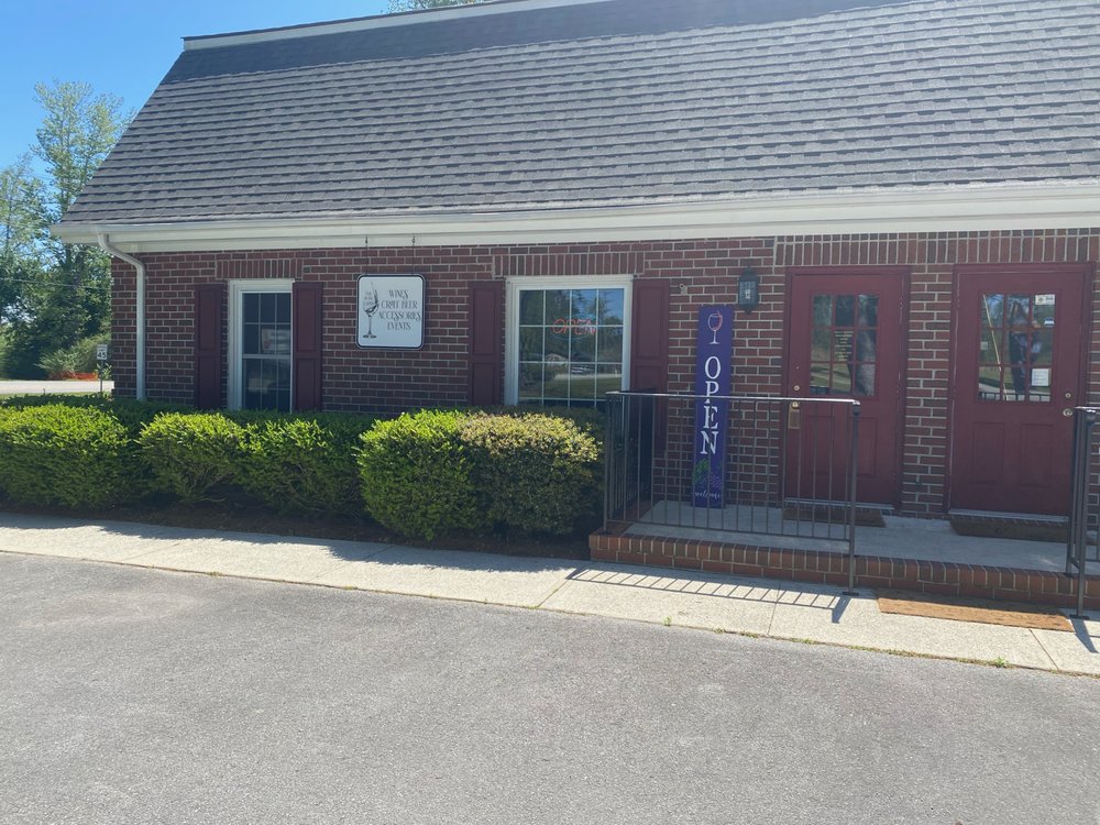 THE WINE GLASS Updated September 2024 199 Country Club Blvd