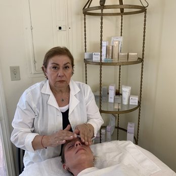 Soudy's Skincare - Enjoying a facial massage! - Skin Care Near Me - West Hollywood, California Soudy's Skincare - Enjoying a facial massage! - Skin Care Near Me - West Hollywood, California