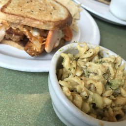 Spicy Tempeh Rueben, mac & trees
