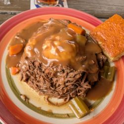 Boondocks Brewing Tap Room & Restaurant - Pot roast with mashed potatoes and cornbread