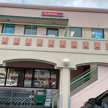 The UPS Store - Bad customer service and refuse to serve - Shipping Centers Near Me - Honolulu, Hawaii
