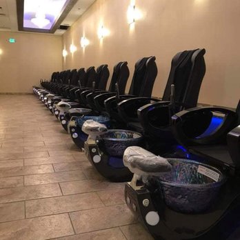 Green City Construction and plumbing - a row of toilets - General Contractors Near Me - Eugene, Oregon