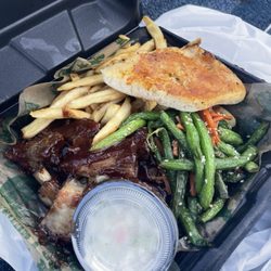 Two Rivers Lodge Bar & Grill - Ribs and vegetable sides w/ coleslaw