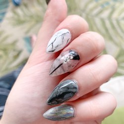 Aqua Nails Spa - Nails