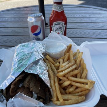 Kabobs Bowl - a sandwich and french fries - Food Trucks Near Me Kabobs Bowl - a sandwich and french fries - Food Trucks Near Me