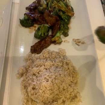 Chef Yu - Beef broccoli - Szechuan Near Me - New York, New York Chef Yu - Beef broccoli - Szechuan Near Me - New York, New York