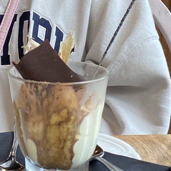A Mano Trattoria - Tiramisu - Italian Near Me - Mont-Tremblant, Quebec A Mano Trattoria - Tiramisu - Italian Near Me - Mont-Tremblant, Quebec