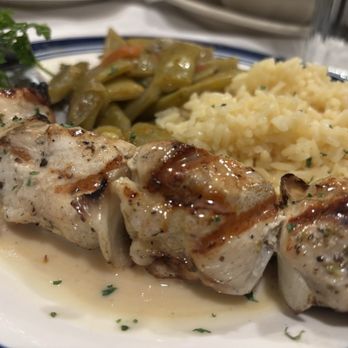 Kostas Cafe - Chicken Souvlaki with English cut green beans and rice - Greek Near Me - Dallas, Texas