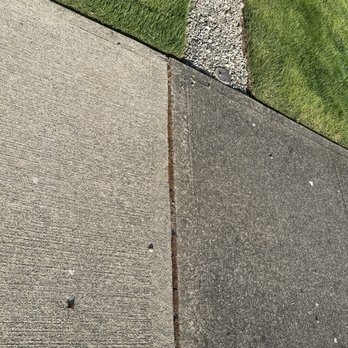 G&I Exterior Cleaning - Sidewalk in front of house - Pressure Washers Near Me