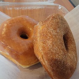 Glaze and cinnamon donuts... soooo soft and fluffy. I wish they had donuts like this in NoVA. Def worth the detour Glaze and cinnamon donuts... soooo soft and fluffy. I wish they had donuts like this in NoVA. Def worth the detour