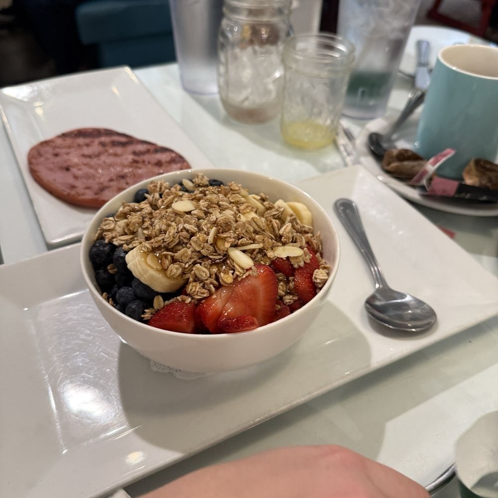 Lemon Tree - Açaí bowl - Breakfast & Brunch Near Me - Vero Beach, Florida