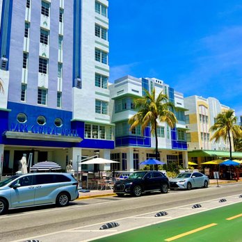 Ocean Drive - Landmarks & Historical Buildings Near Me - Miami Beach, Florida Ocean Drive - Landmarks & Historical Buildings Near Me - Miami Beach, Florida