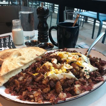 The Corner Office Restaurant + Martini Bar - Corned beef hash - New American Near Me - Denver, Colorado
