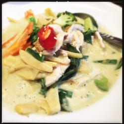 Ivory Thai - Chicken in green curry