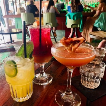 Ball & Chain - Passion Fountaine, Guava Sangria, Pastelito Daiquiri - Music Venues Near Me - Miami, Florida