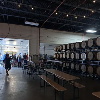 Collective Arts Brewing - Breweries Near Me - Hamilton, Ontario Collective Arts Brewing - Breweries Near Me - Hamilton, Ontario
