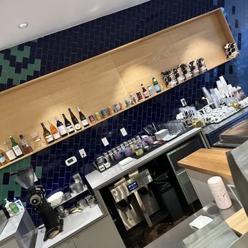 Houndstooth Coffee - Coffee & Tea Near Me - Austin, Texas