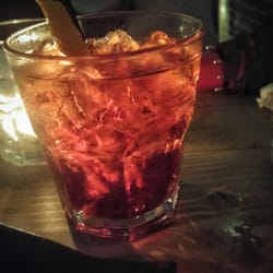 Shuffle Bar & Kitchen - 3.90 negroni offer for students