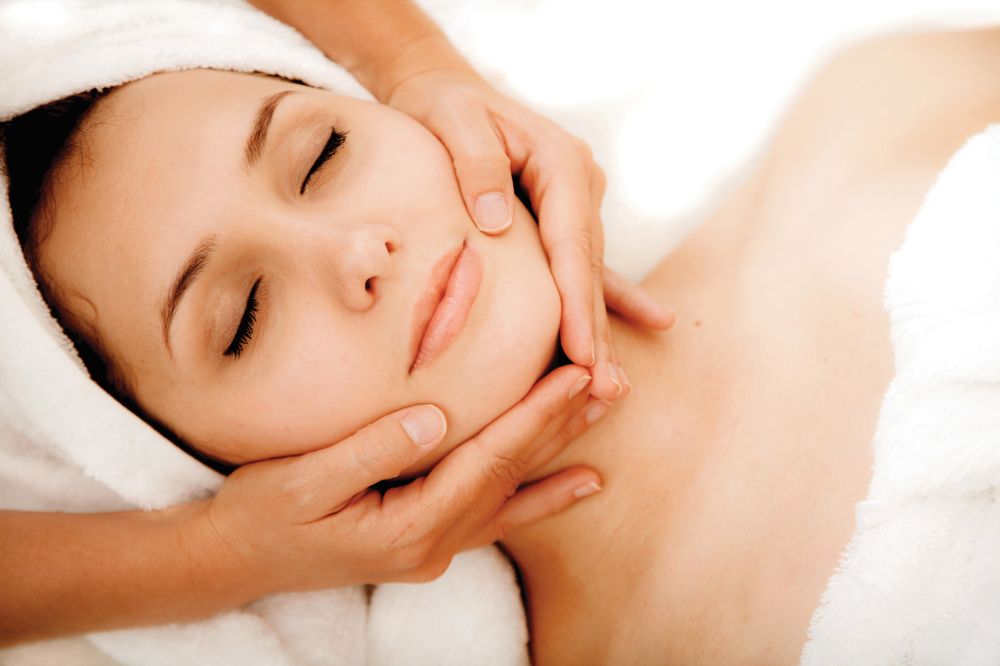 GLO Skin & Aesthetics Medspa Logo
