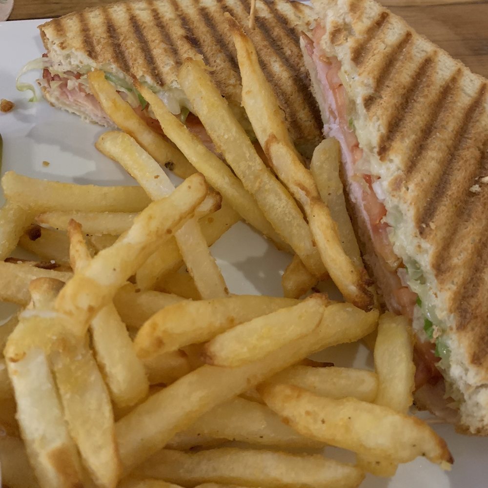 Turkey and ranch sandwich Turkey and ranch sandwich