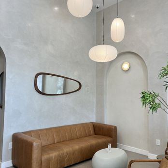 Da Vien Coffee - Seating area - Coffee & Tea Near Me - Long Beach, California Da Vien Coffee - Seating area - Coffee & Tea Near Me - Long Beach, California