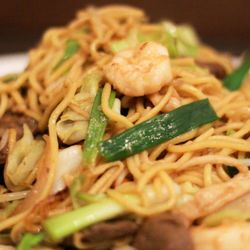 Ling's Chinese Restaurant - Ling's special lo mein