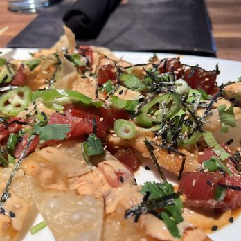 Yard House - Poke Nachos, barely had avocados on it.. Still tasted good though. - New American Near Me - Springfield, Virginia