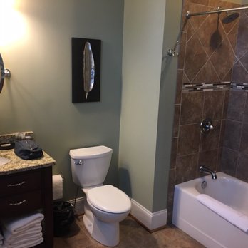 The Bleckley Inn - The bathroom - Hotels Near Me - Anderson, South Carolina The Bleckley Inn - The bathroom - Hotels Near Me - Anderson, South Carolina