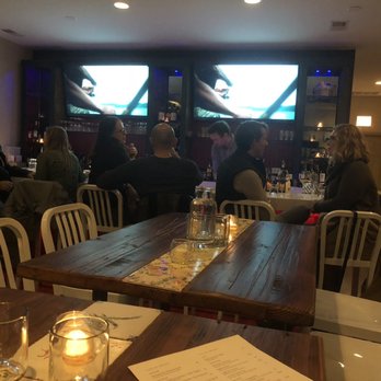 Le Sud Mediterranean Kitchen - Upper bar - Mediterranean Near Me - Chicago, Illinois