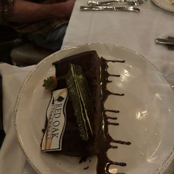 Red Oak Steakhouse - Chocolate cake - HUGE!!!