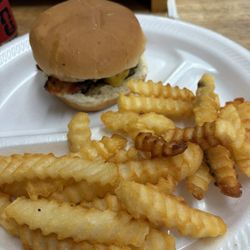 Graves Grocery - 4 oz burger with crinkle fries