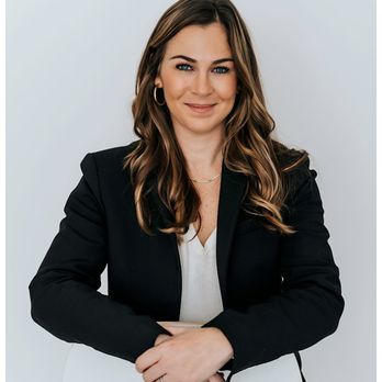 Leslie Levine Photography - Realator Headshot - Session Photography Near Me Leslie Levine Photography - Realator Headshot - Session Photography Near Me
