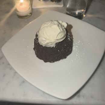 Queen's Room - Warm chocolate cake not good - Coffee & Tea Near Me - Astoria, New York