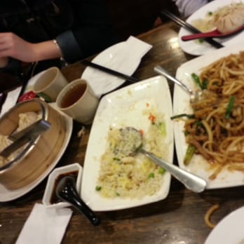 Dumpling Cafe - steamed pork buns, salty fish and chicken rice, and Taiwanese-style udon noodles (do not recommend) - Taiwanese Near Me - Boston, Massachusetts