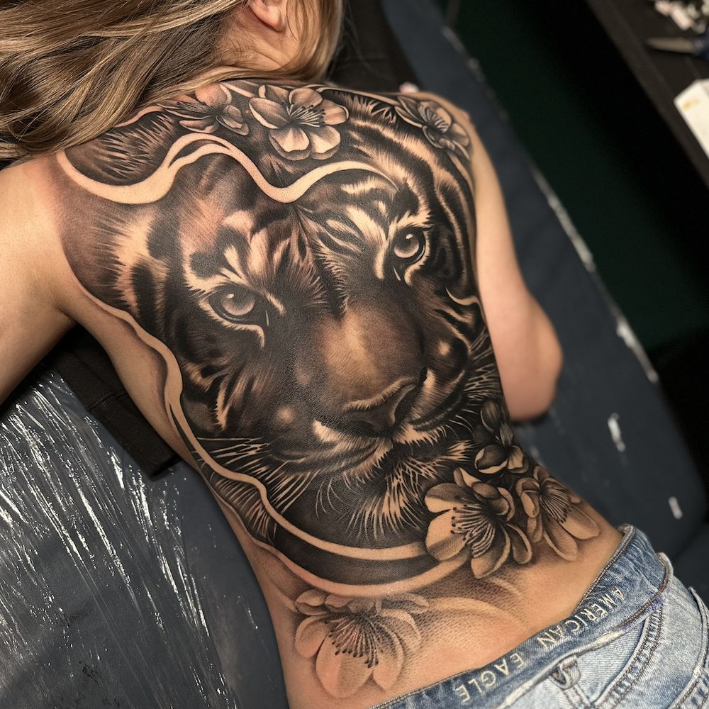 Tattoos and Dance: The Pink STAR Experience | TikTok, image size:1000x1000