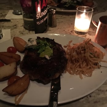 Hanny's - Tuscan Steak - Lounges Near Me - Phoenix, Arizona