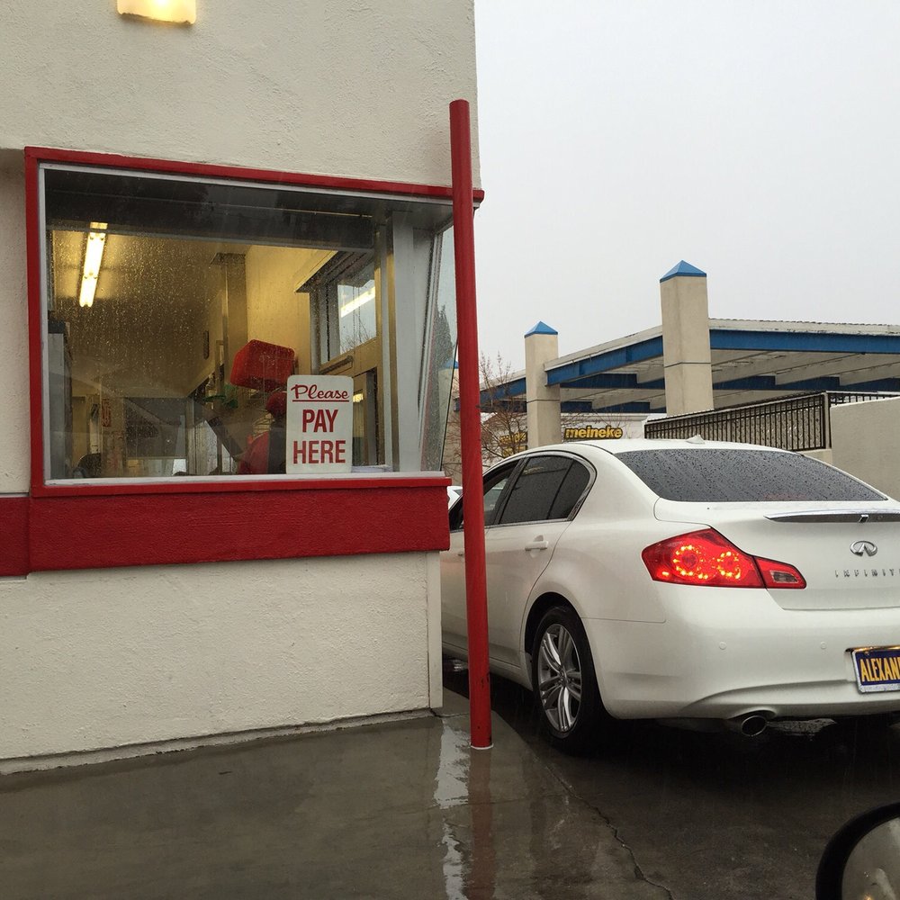 In-N-Out Burger - Makin' my way through the drive-thru at In-N-Out - Burgers Near Me - Palmdale, California In-N-Out Burger - Makin' my way through the drive-thru at In-N-Out - Burgers Near Me - Palmdale, California