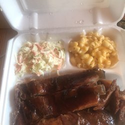 Momma Lo's Bbq - Combo BBQ ribs and brisket. Coke slaw and Mac & Cheese