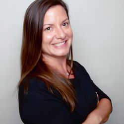 Custom Organization & Design - Laura Soblotne, Owner