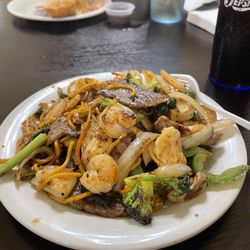 Royal Buffet Sushi & Hibachi