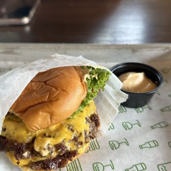 Shake Shack University Village - Double double - Fast Food Near Me - Seattle, Washington Shake Shack University Village - Double double - Fast Food Near Me - Seattle, Washington