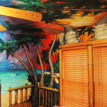 Nate Jensen - This ocean oasis goes around the entire room and the full ceiling. It is an island retreat bedroom in dry hot Austin, TX. - Commissioned Artists Near Me Nate Jensen - This ocean oasis goes around the entire room and the full ceiling. It is an island retreat bedroom in dry hot Austin, TX. - Commissioned Artists Near Me