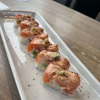 Seabutter - Laguna Beach - Salmon sushi - Japanese Near Me - Laguna Beach, California Seabutter - Laguna Beach - Salmon sushi - Japanese Near Me - Laguna Beach, California