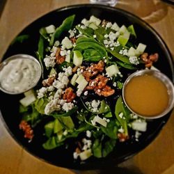Share Kitchen & Bar Room - Share Kitchen Apple Walnut Salad